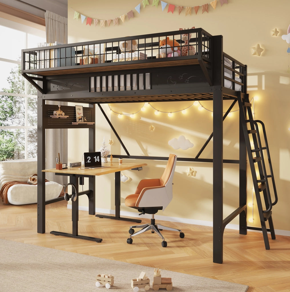 Letto a soppalco 90x200 cm in metallo nero con vani portaoggetti e scala reversibile; senza materasso