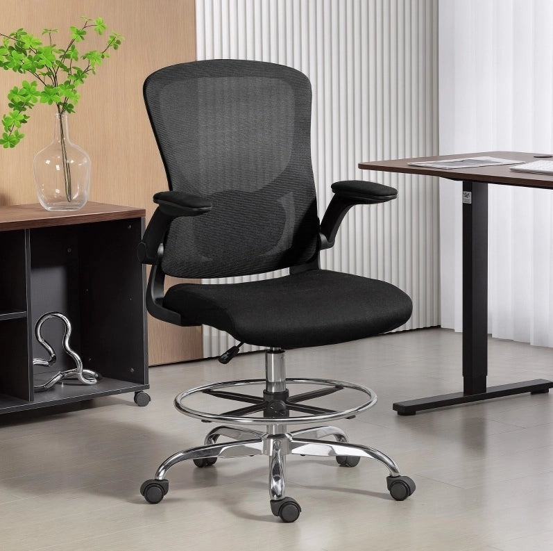 Sedia ergonomica nera con supporto lombare 4D