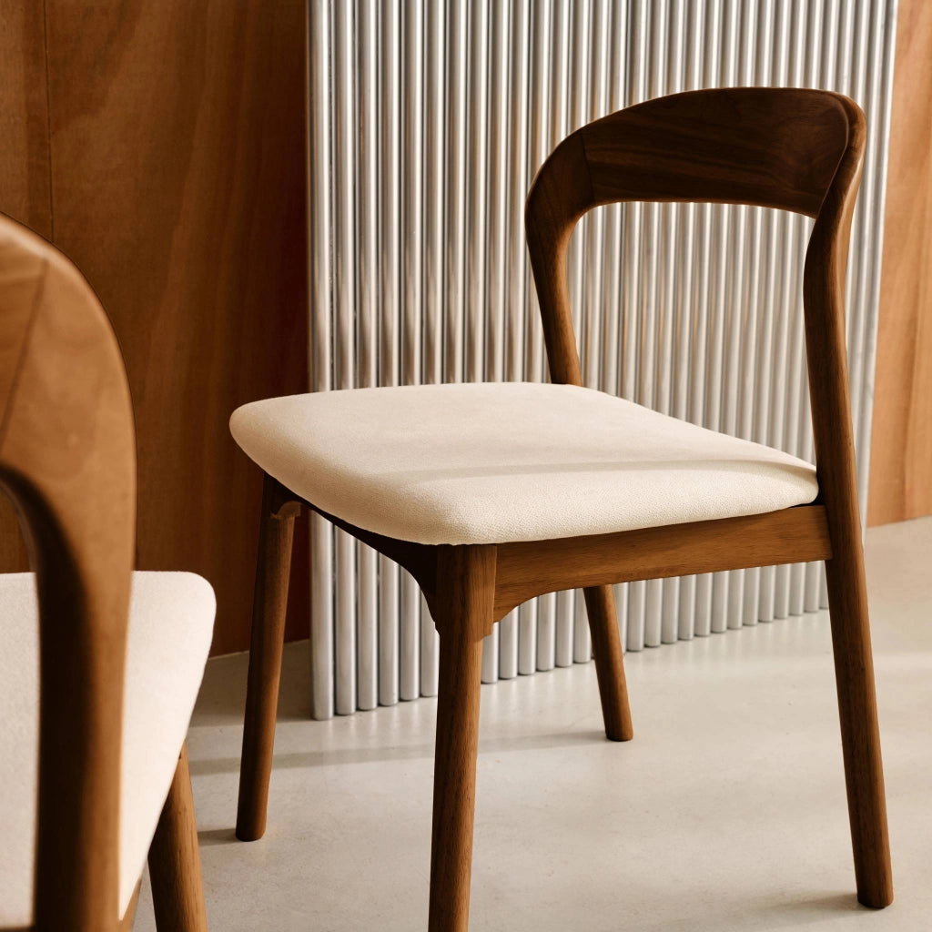 Set 2 sedie vintage in legno di hevea e tessuto, noce