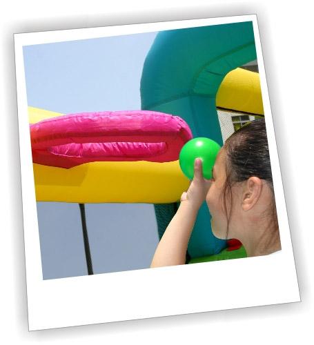 Castello Giostra Gonfiabile Jungle Fun con Scivolo e Pompa Inclusa Happy Hop