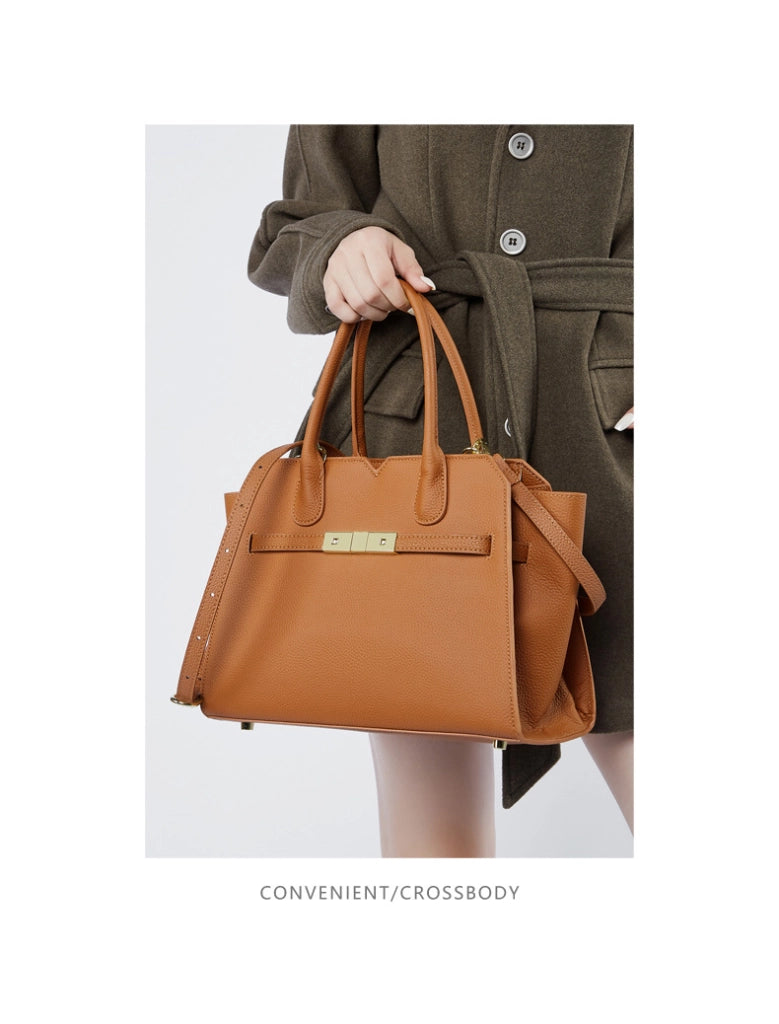 Borsa a tracolla da donna in vera pelle, colore marrone.