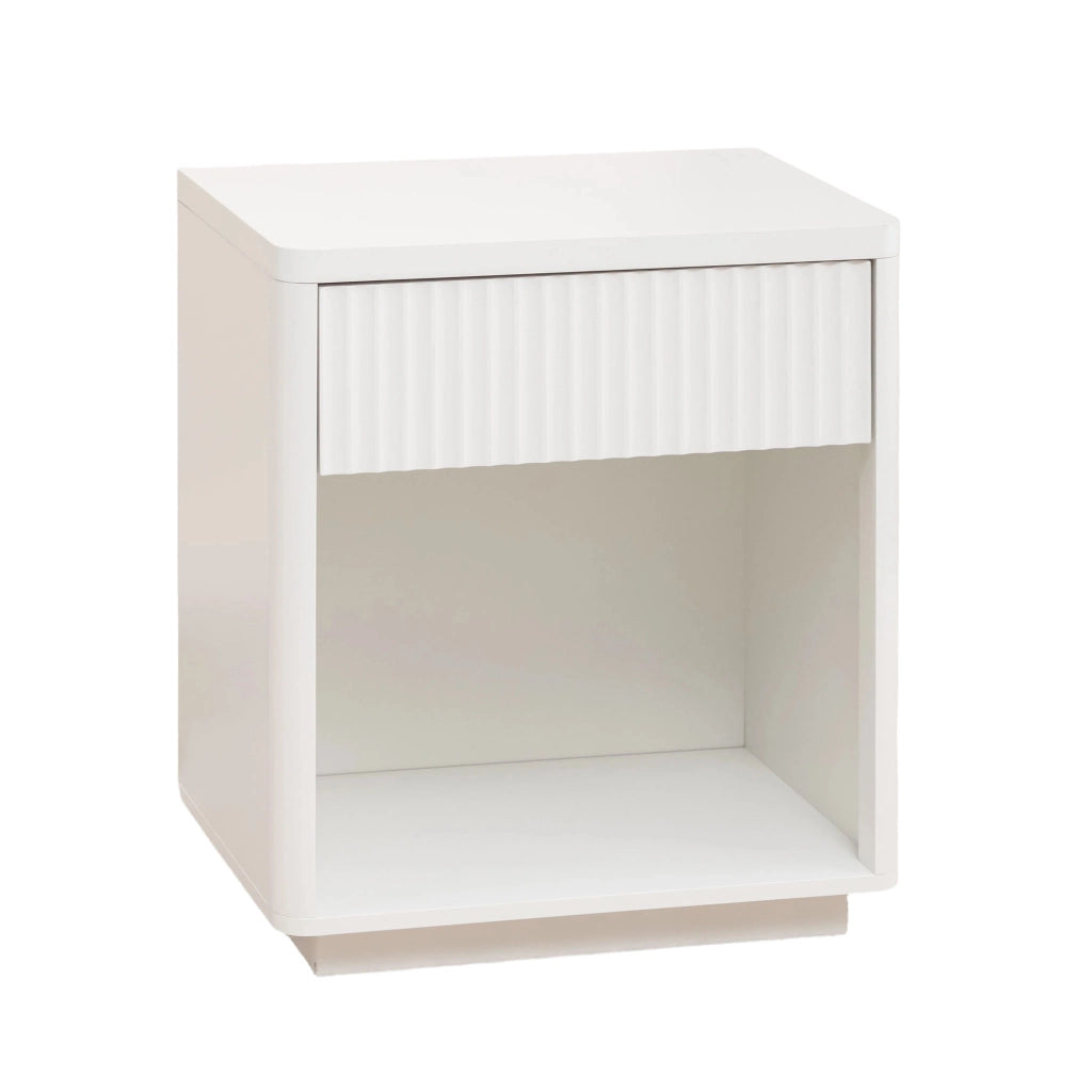 Comodino moderno con cassetto e ripiano aperto, design a onde, in MDF bianco