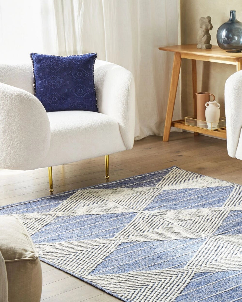 Tappeto in lana beige chiaro e blu poliestere 140 x 200 cm motivo geometrico intrecciato a mano boho soggiorno camera da letto