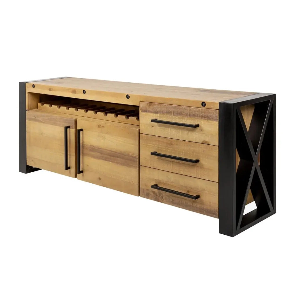 Buffet CAVARA 195 cm – Pino massiccio marrone vintage e metallo nero – 2 porte, 3 cassetti e portabottiglie
