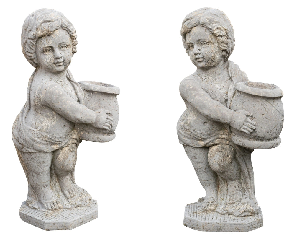 Biscottini Vecchia statua raffigurante una coppia putti con un vaso in pietra Molto solida