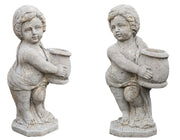 Biscottini Vecchia statua raffigurante una coppia putti con un vaso in pietra Molto solida