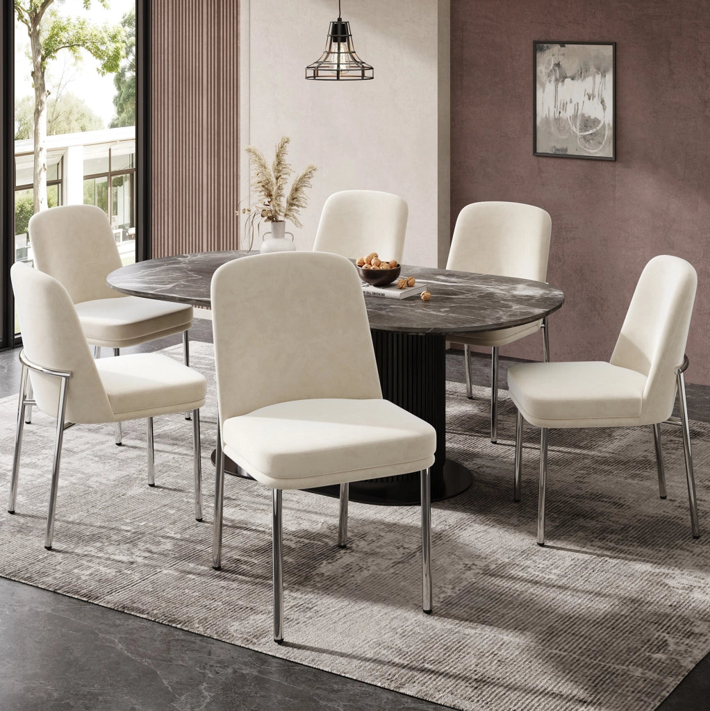 Set 2 sedie da pranzo in velluto beige con struttura in metallo cromato argento; seduta imbottita