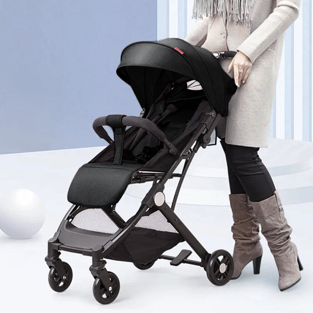 Passeggino Wizy Easy Ultra Leggero Chiusura Facilitata Salvaspazio Portata 15 kg-Nero