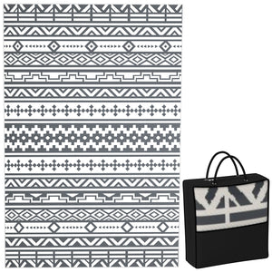 Tappeto da Esterno Reversibile 182x274 cm con Motivo Geometrico e Borsa Inclusa Grigio e Bianco