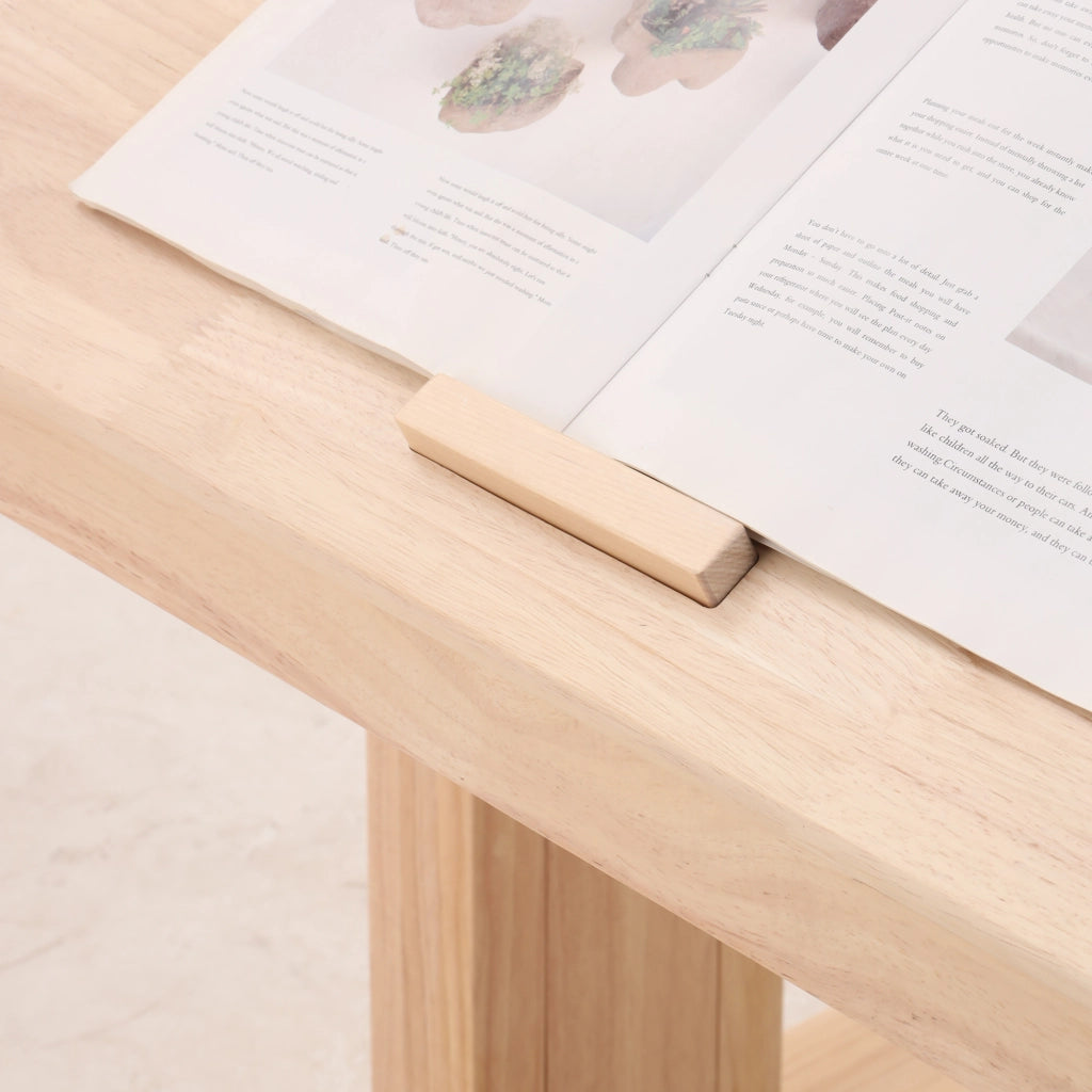 Scrivania per bambini con altezza regolabile e piano inclinabile con vani aperti in legno naturale 92,2 × 60 × 89 cm