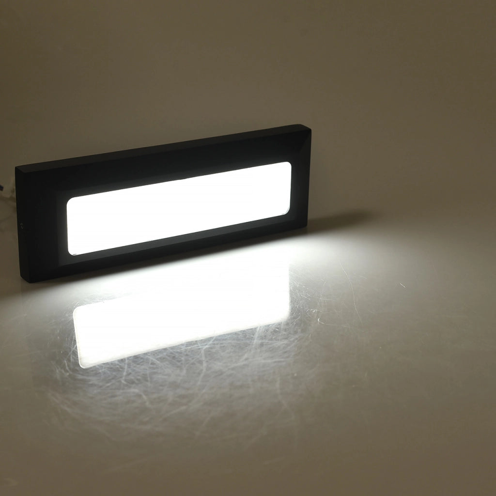 SEGNAPASSO LED A PARETE 5W NERO CON CCT SWITCH 3 TEMPERATURE COLORE IP65 - EFFICIENZA ENERGETICA E DESIGN MODERNO PER INTERNI ED ESTERNI