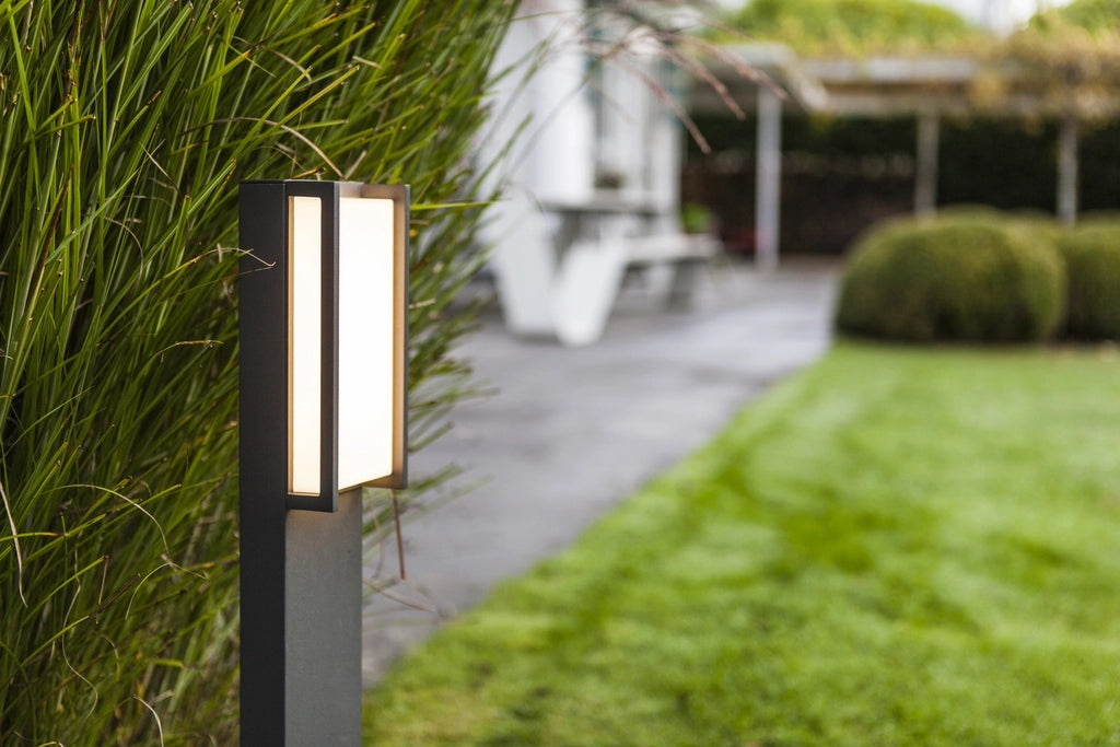 Lampione da giardino QUBO antracite Lutec LED 18W IP54