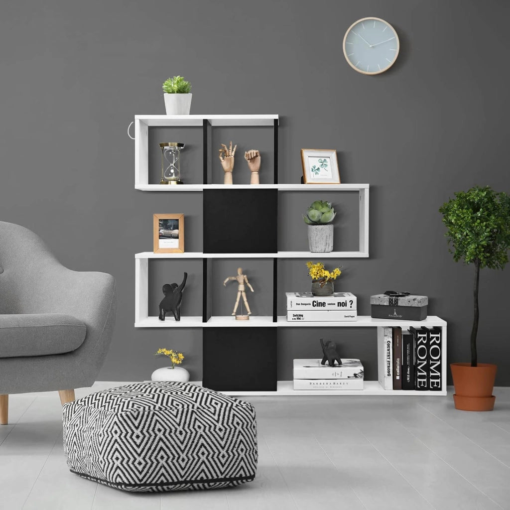 Libreria in Legno, 5 Livelli con Ante, Scaffale Multifunzionale a Forma di Scala, Ideale per Soggiorno Studio Ufficio, 120x19,5x109cm (Nero e Bianco)
