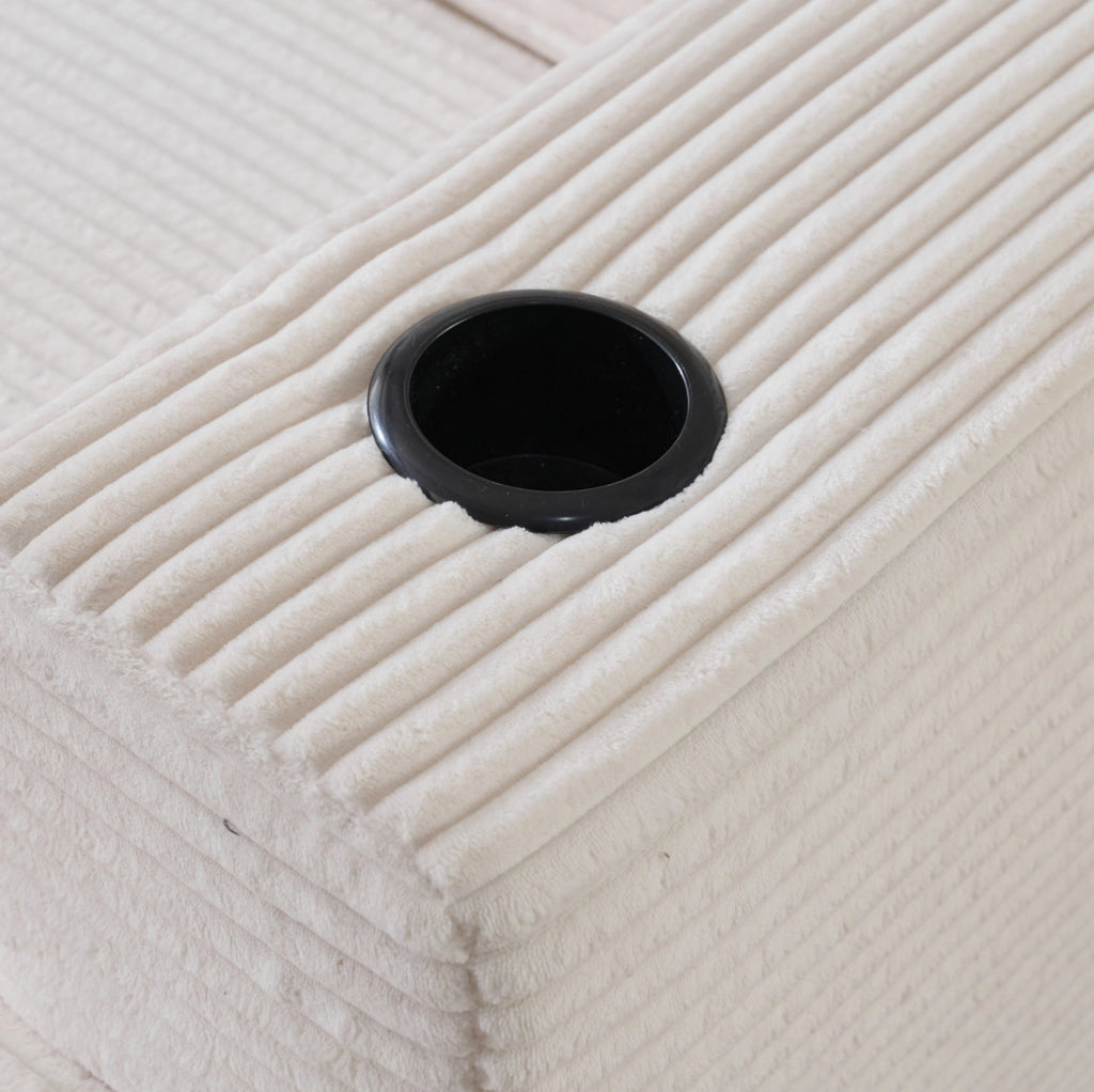 Divano beige in poliestere imbottito con 3 cuscini e 2 portabicchieri