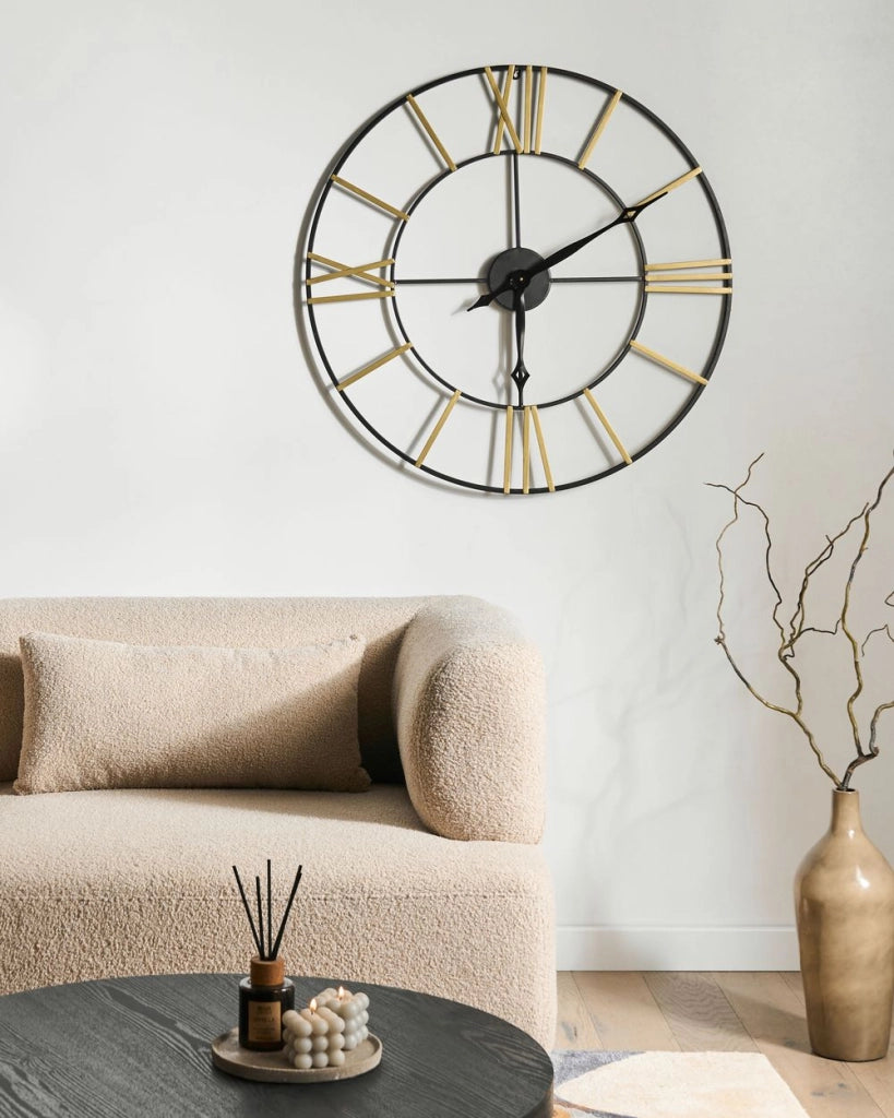 Orologio da parete in ferro Nero e dorato con numeri romani a superficie aperta design moderno per la casa