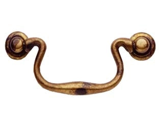 MANIGLIE PER MOBILI SNODATE MOD.03019 IN OTTONE ANTICATO- - mm.86x40h. - interfori mm.64 - 5 pezzi METALSTYLE
