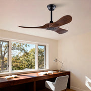 Ventilatore da soffitto con motore DC; telecomando e finitura nero e noce scuro