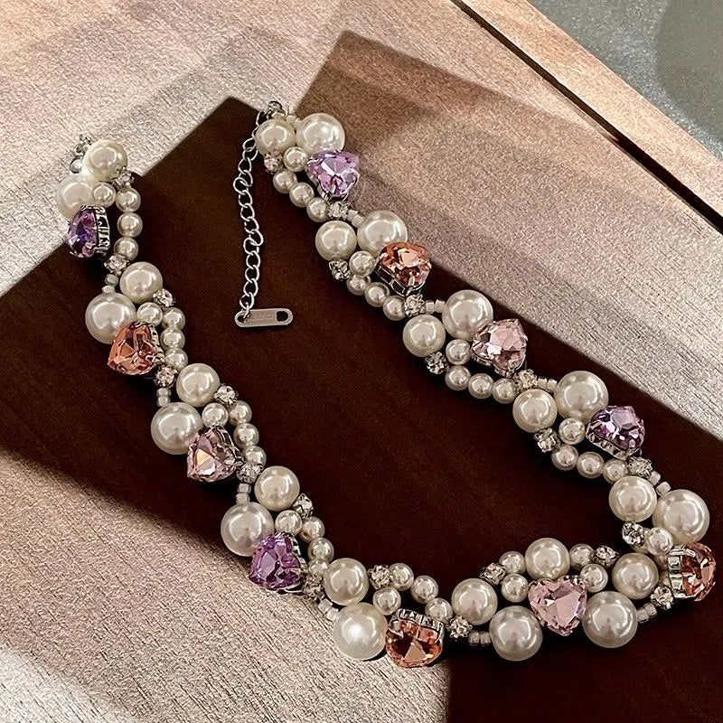 Collana con cuore di macaron e perle, realizzata a mano: gioielli colorati con perline