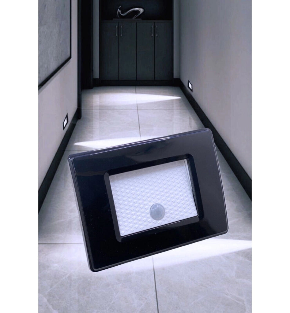 Faretto segnapasso led da parete con sensore movimento compatibile scatola 503 Bianco luce calda
