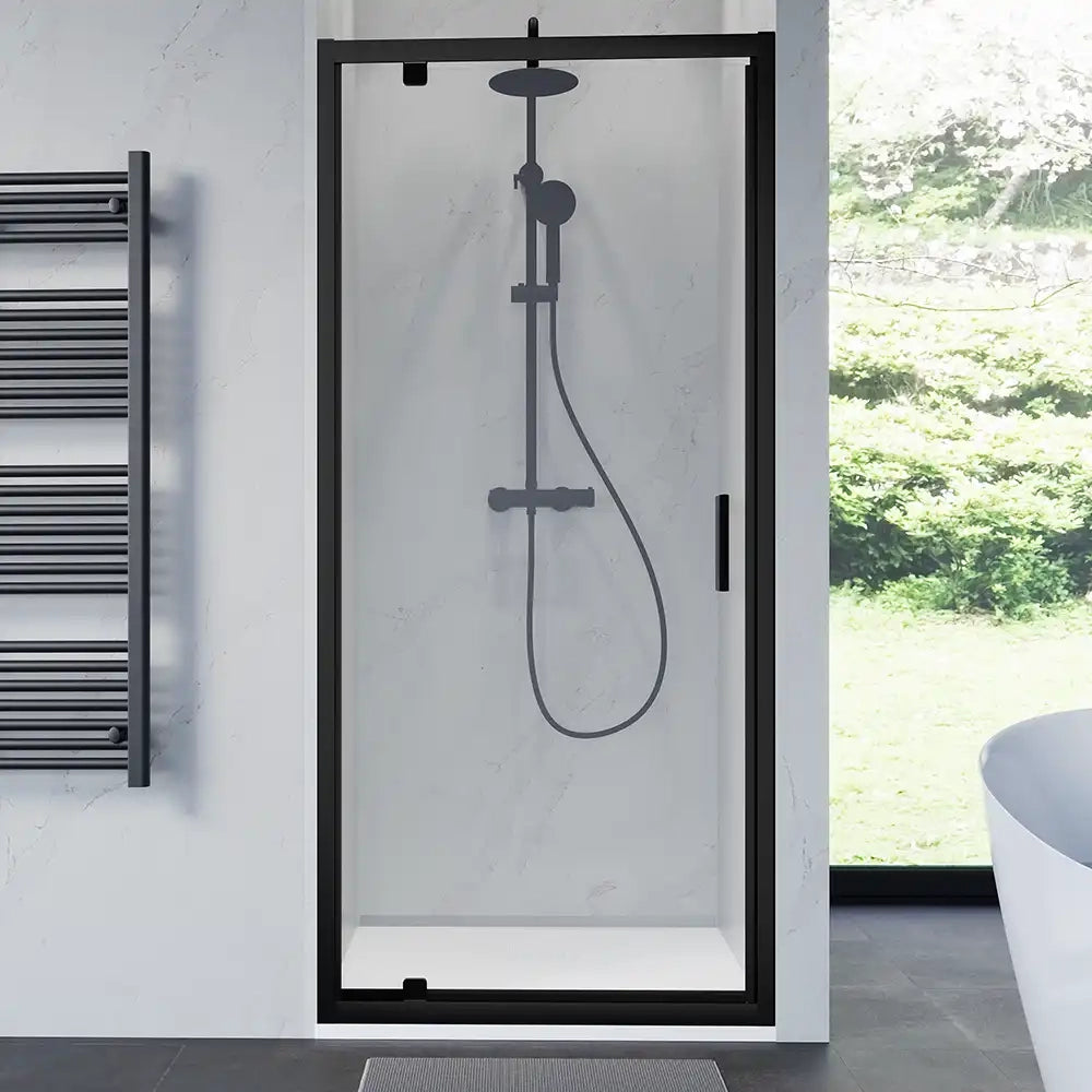 Porta doccia 70 cm apertura a battente profili neri opachi vetro trasparente | Apulia