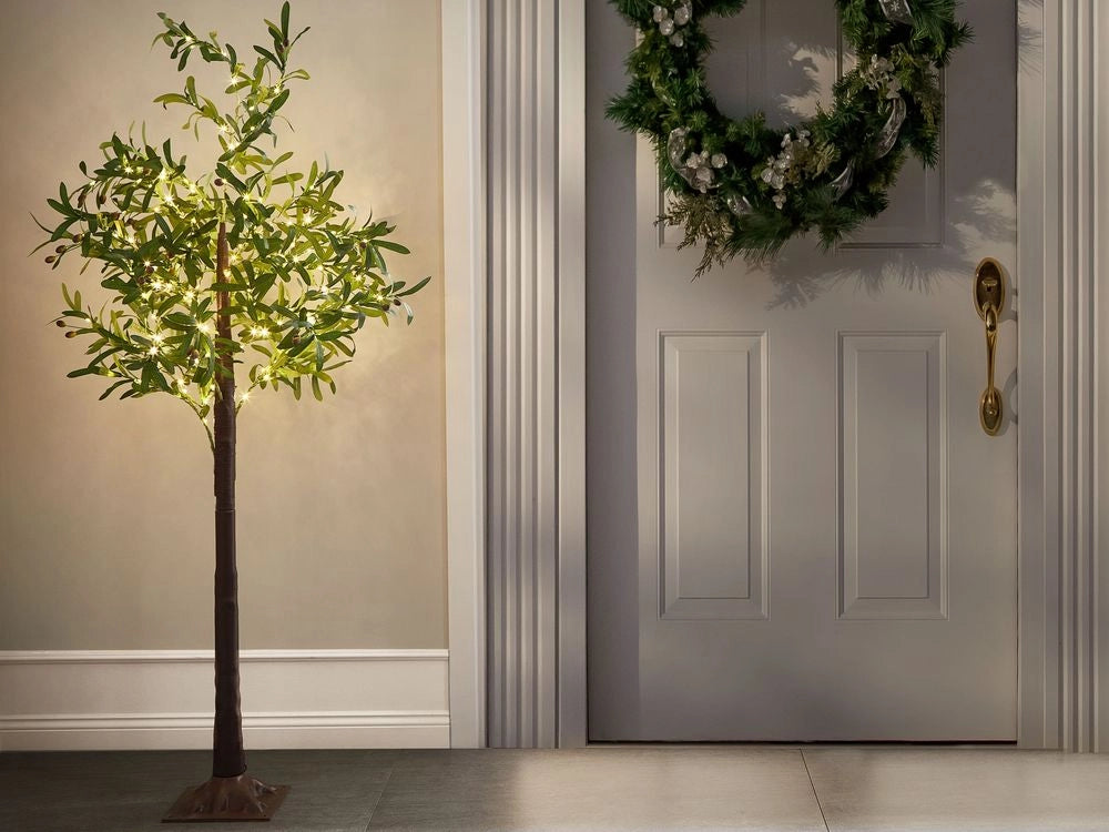 Albero di Natale artificiale verde in PVC da 180 cm preilluminato con luci LED per esterni e interni in stile scandinavo