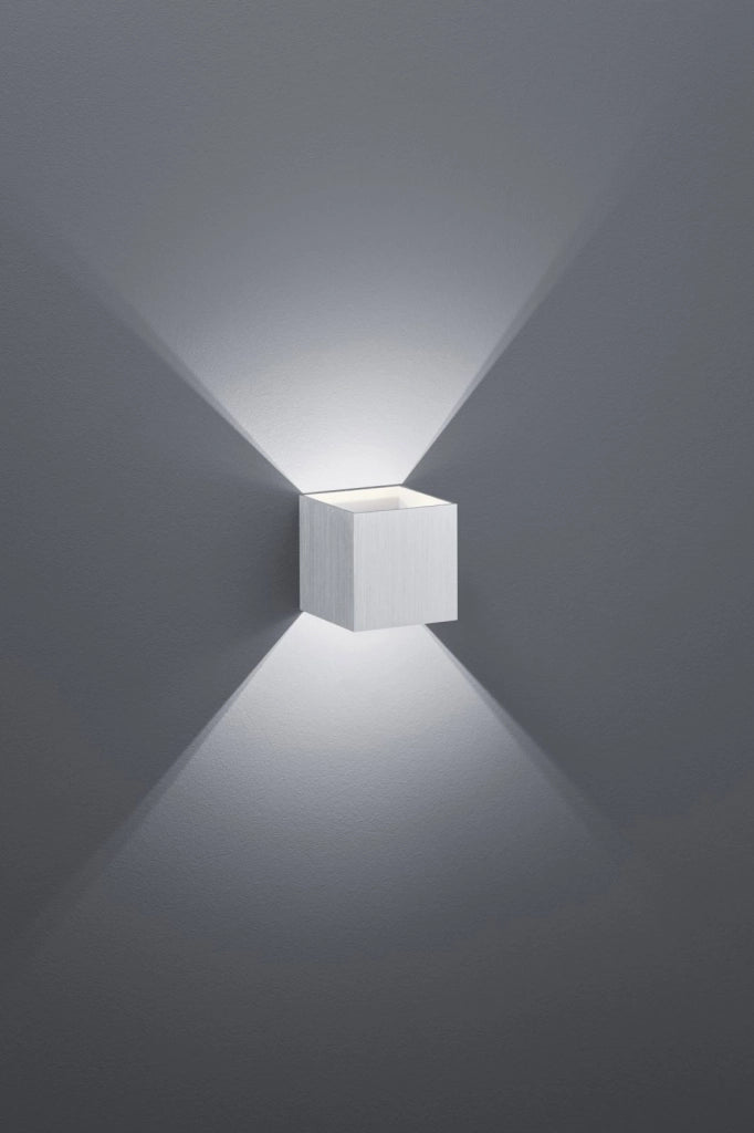 LOUIS APPLIQUE LED 4,3W 430lm, 3000K CUBO BI-DIREZIONALE COLORE ALLUMINIO H.10CM