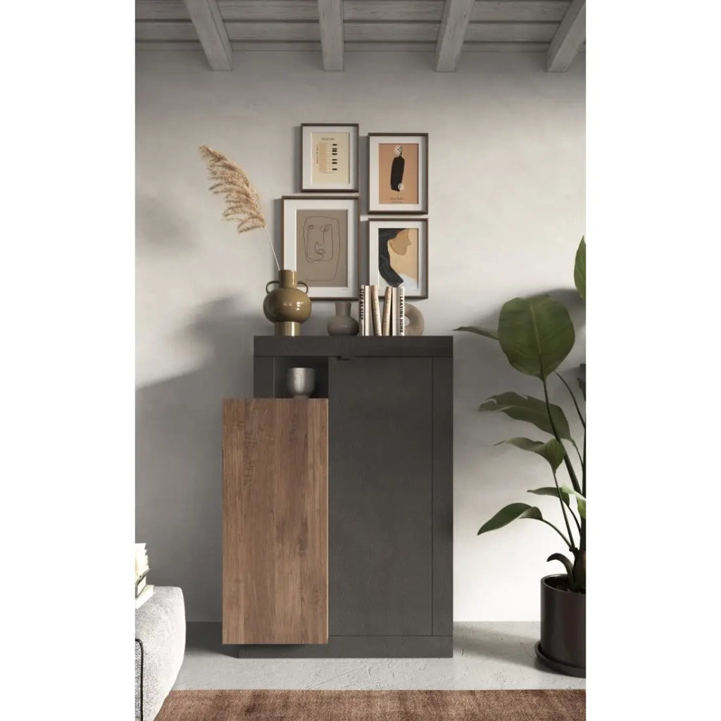 Mobile porta TV con 1 anta e 2 cassetti, collezione DOMI, grigio antracite/quercia scura, per un soggiorno di design.