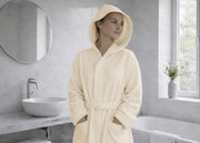 Accappatoio Con Cappuccio In Morbida Spugna Mod. Boutique Tinta Unita Crema - M-L - Crema