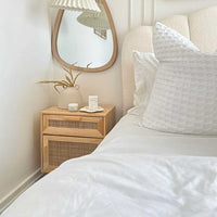 Comodini 2 pz Marroni Legno Massello di Pino e Rattan Naturale 345611