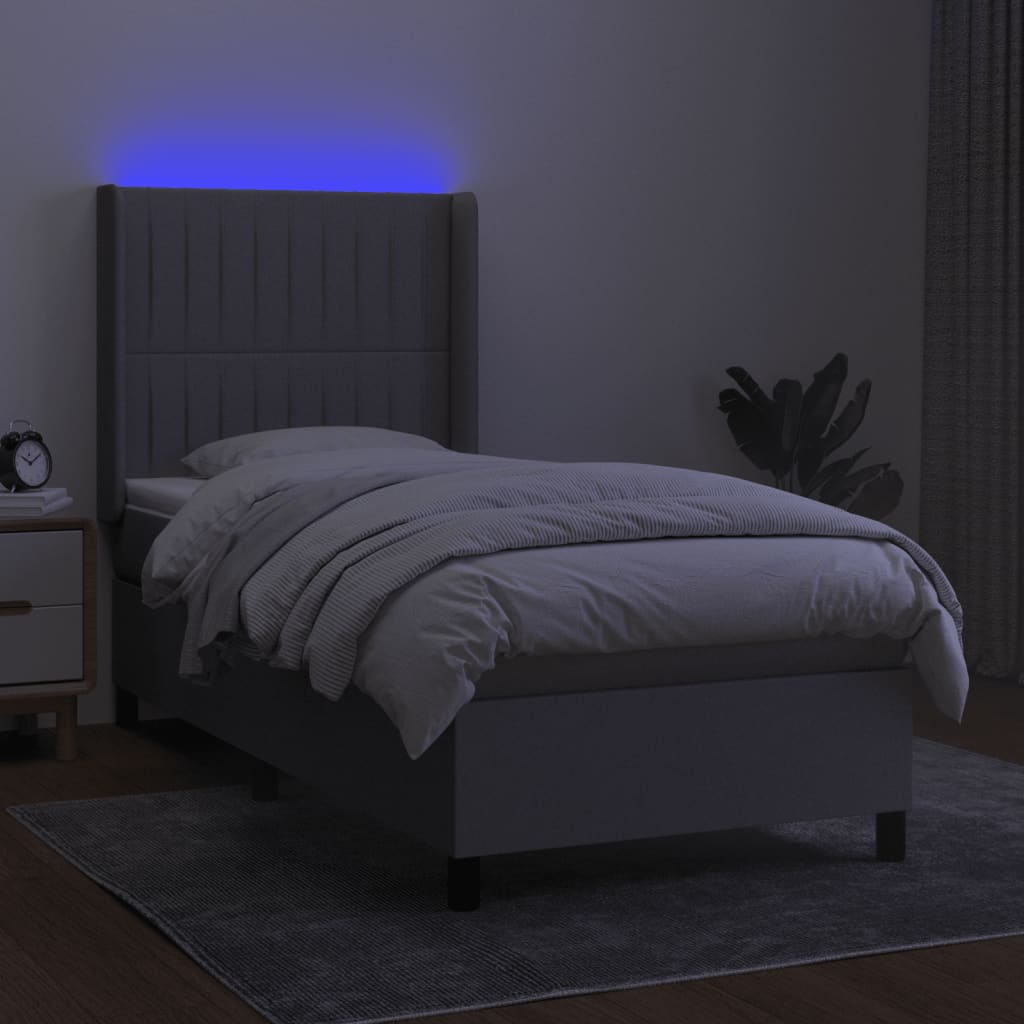 Letto a Molle Materasso e LED Grigio Chiaro 90x190 cm Tessuto 3138437