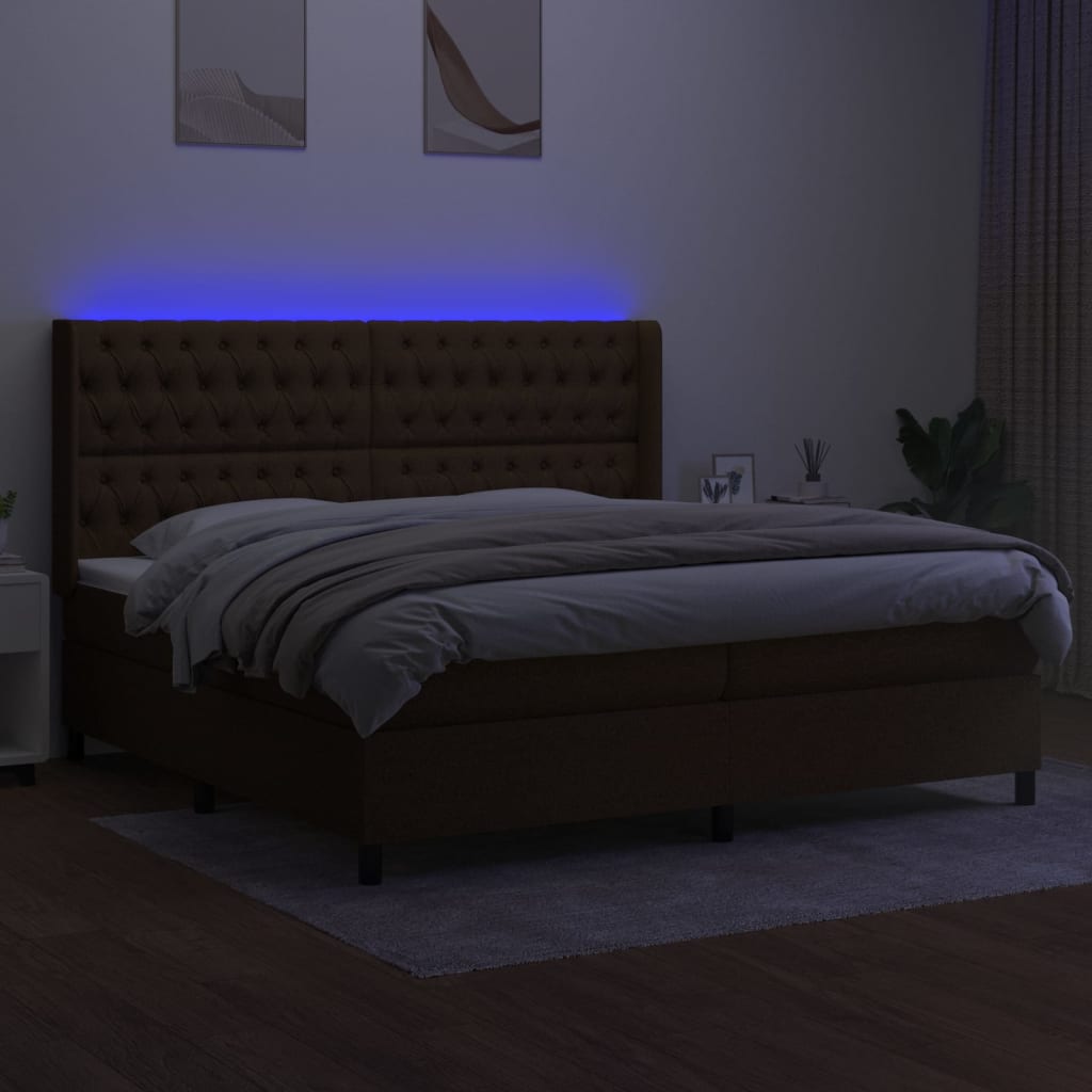 Letto a Molle Materasso e LED MarroneScuro 200x200cm in Tessuto 3138584