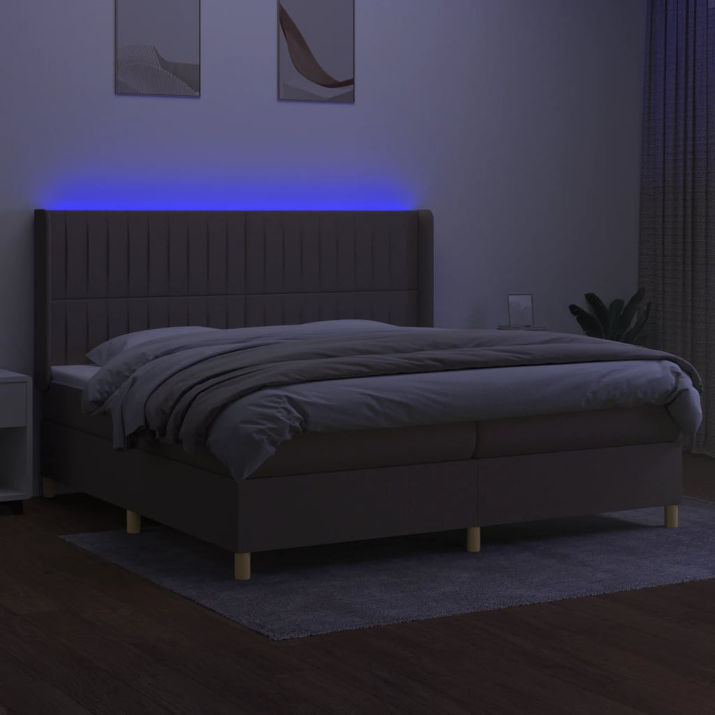 Letto a Molle Materasso e LED tortora 200x200cm in Tessuto 3139065
