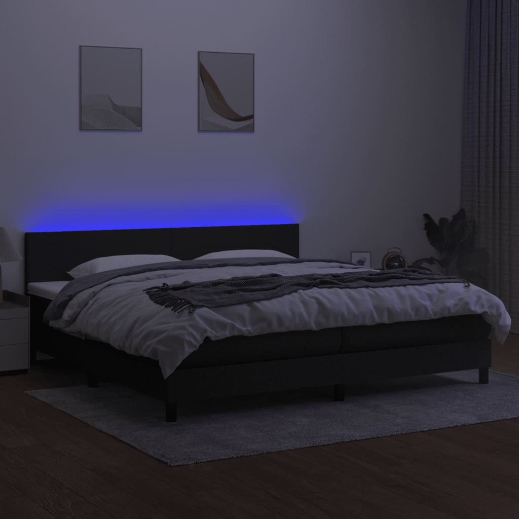 Letto a Molle Materasso e LED Nero 200x200cm in Tessuto 3133023