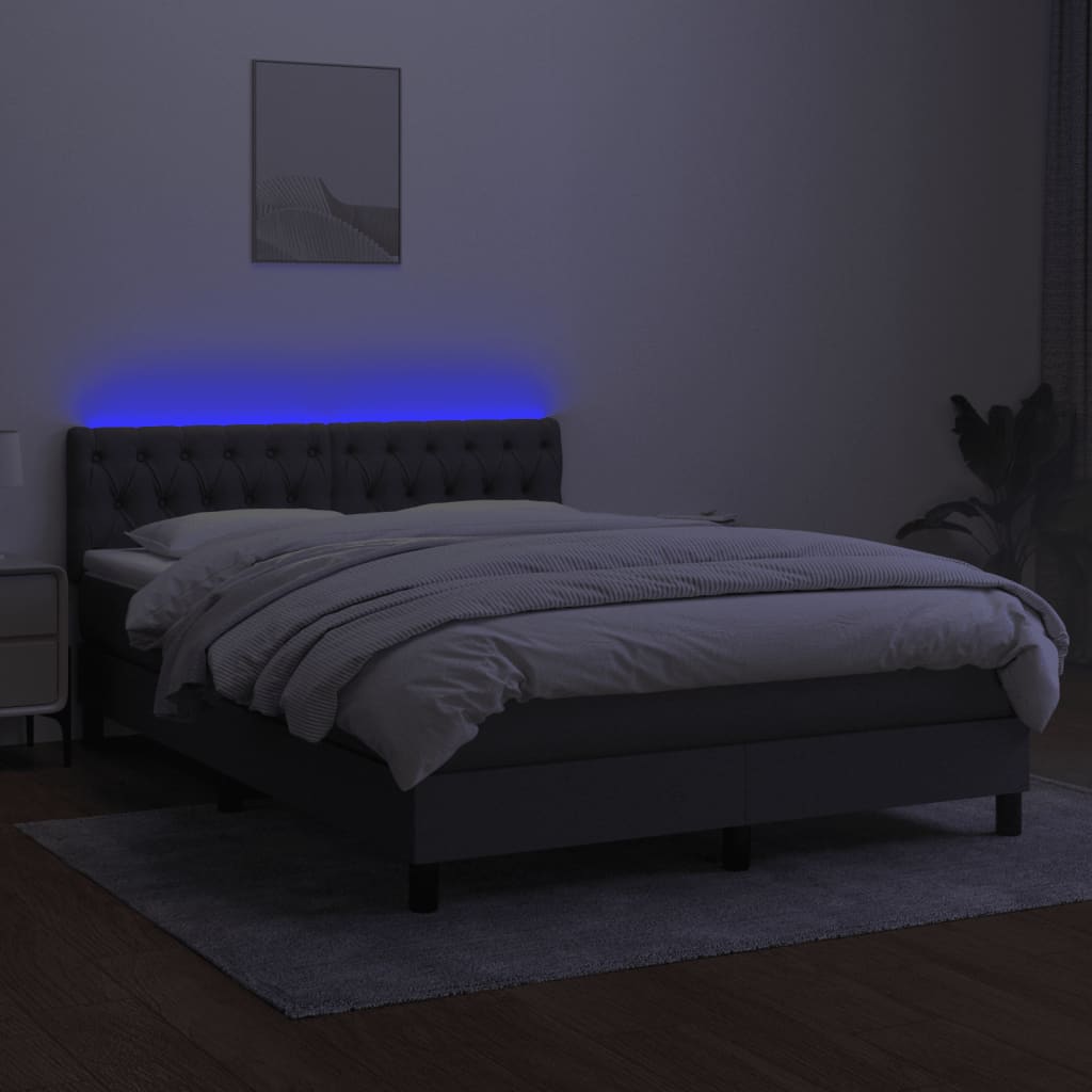 Letto a Molle Materasso e LED Grigio Scuro 140x200cm in Tessuto 3133398
