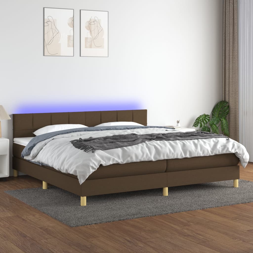 Letto a Molle Materasso e LED Marronescuro 200x200cm in Tessuto 3133744