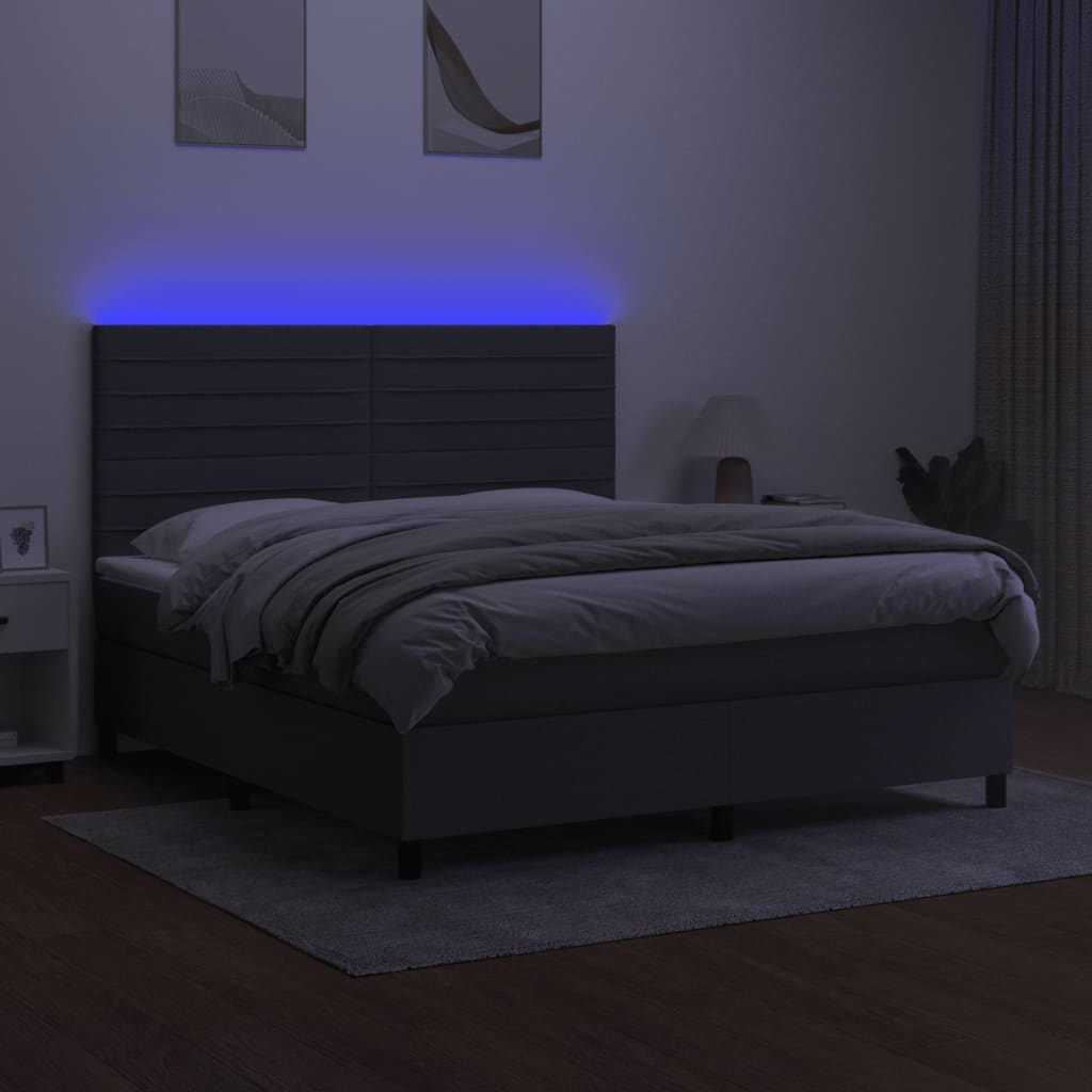 Letto a Molle Materasso e LED Grigio Scuro 180x200cm in Tessuto 3134974