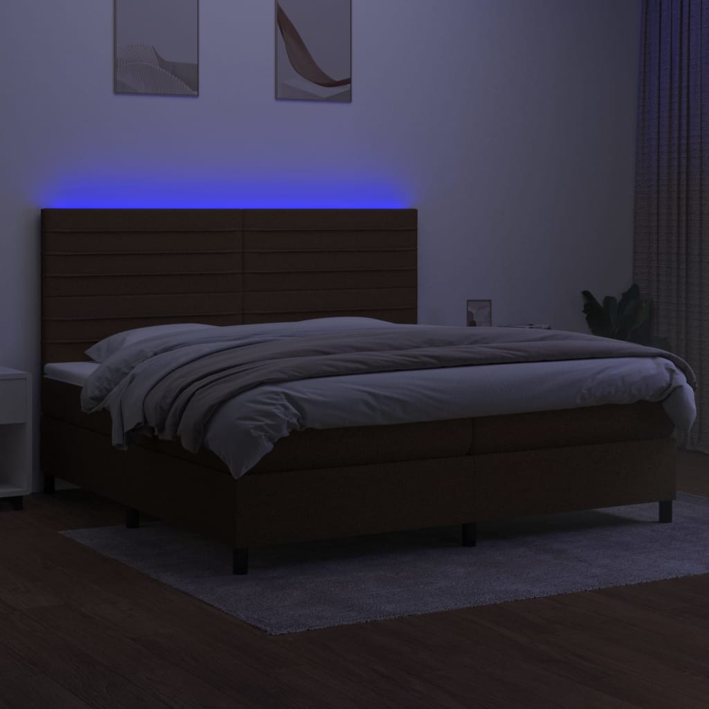 Letto a Molle Materasso e LED Marronescuro 200x200cm in Tessuto 3134984