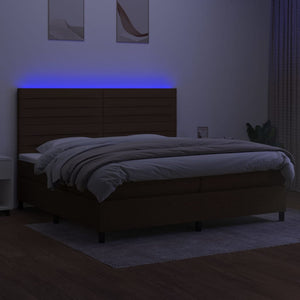 Letto a Molle Materasso e LED Marronescuro 200x200cm in Tessuto 3134984