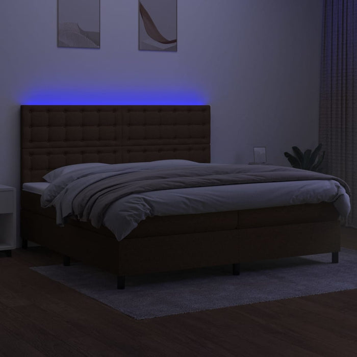 Letto a Molle Materasso e LED Marronescuro 200x200cm in Tessuto