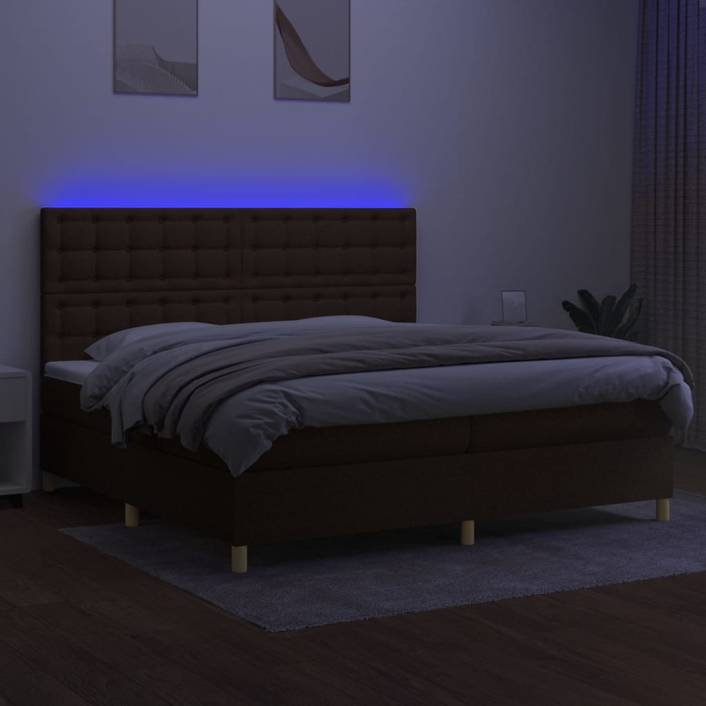 Letto a Molle Materasso e LED Marronescuro 200x200cm in Tessuto