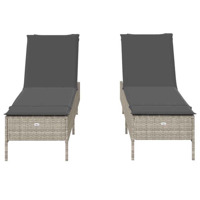 Lettino Prendisole 2 pz con Cuscini Grigio Chiaro in Polyrattan
