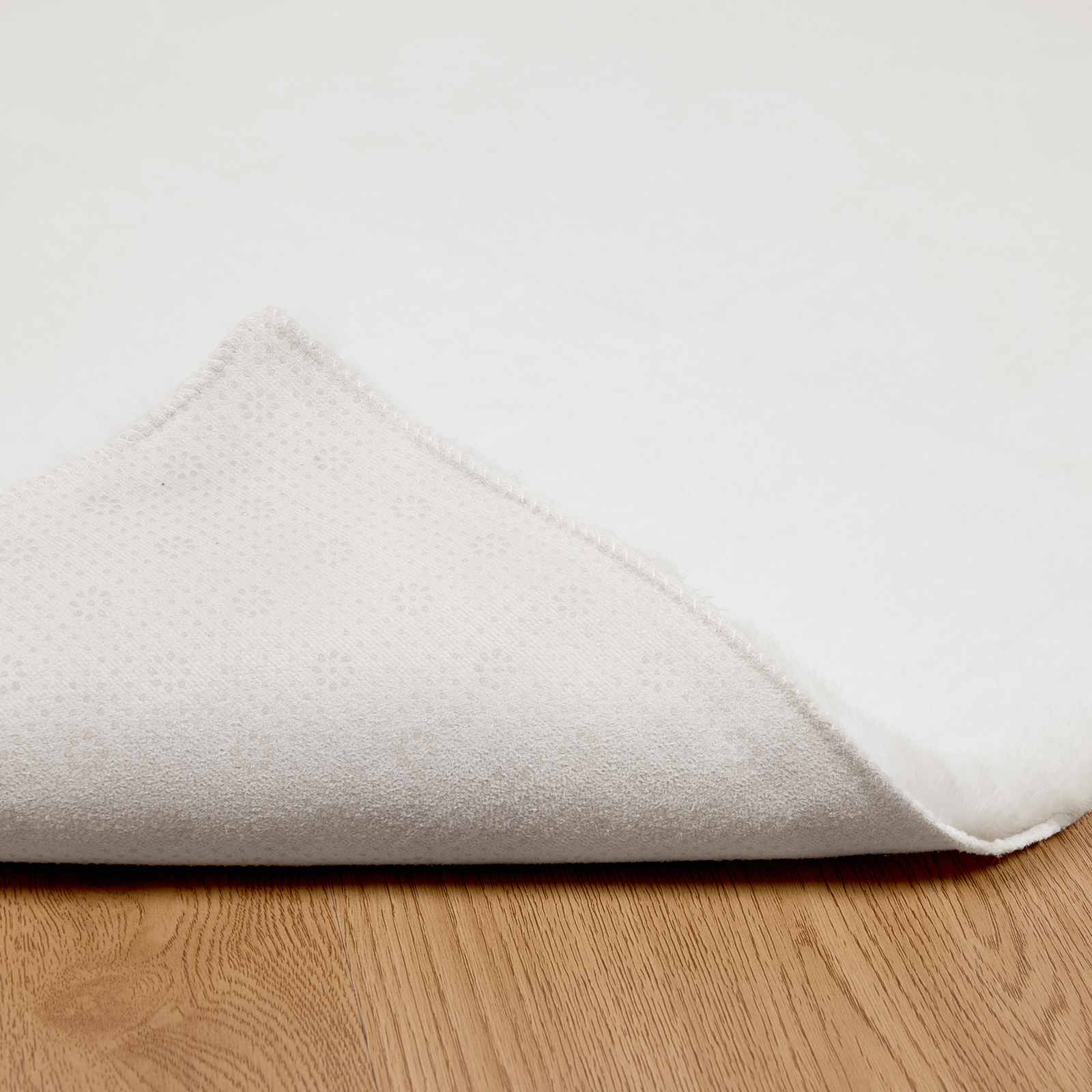 Tappeto in Pelliccia Sintetica di Coniglio Olite Bianco 42021609