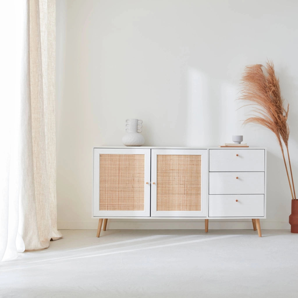 Credenza scandinava a 2 ante in canna, 150cm, bianco sporco