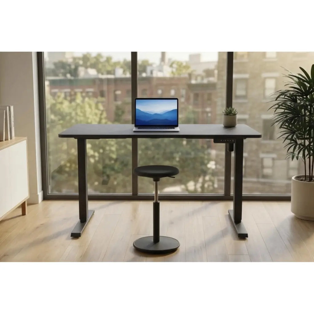 Scrivania elettrica OFFIX nera opaca 140 cm regolabile in altezza – Piano in MDF e gambe metalliche