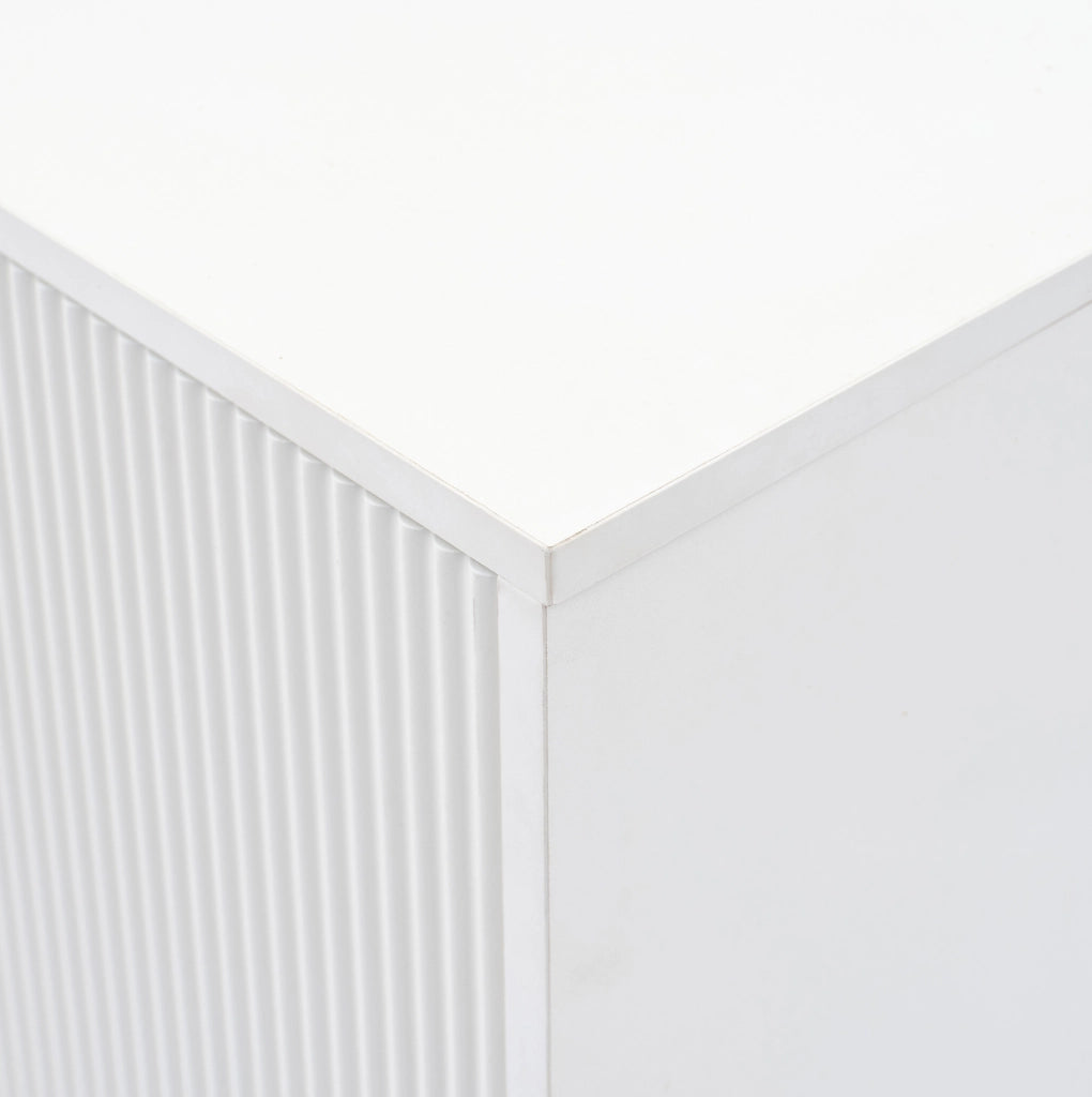 Credenza 160x35x100 cm con 4 ante e ripiani regolabili; bianco