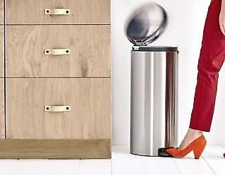 Brabantia 111822 bidone per la spazzatura 30 L Rotondo Acciaio inossidabile