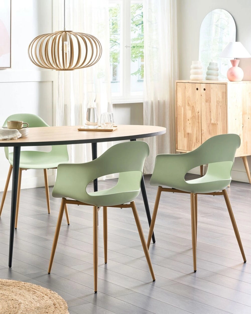 Set di 2 sedie da pranzo in materiale sintetico verde chiaro gambe eleganti decorative stile contemporaneo