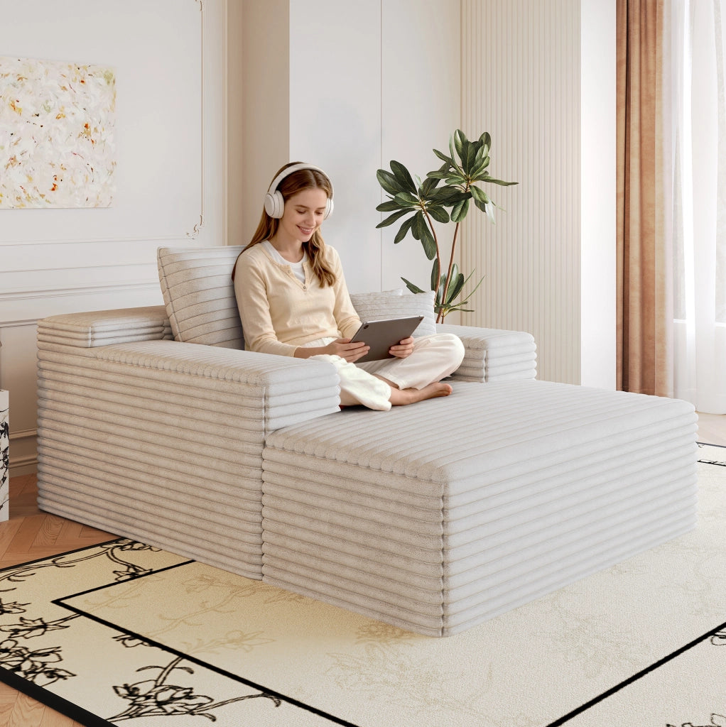 Divano in tessuto con seduta ampia e design modulare, bianco