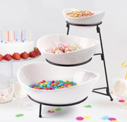 Servizio da Tavola a 3 Livelli con Ripiegabile Stendardo in Metallo Bianco - Piatti da Servire per Eventi con Piattaforme per Patatine e Dessert - Resistenti al Lavastoviglie e al Microonde