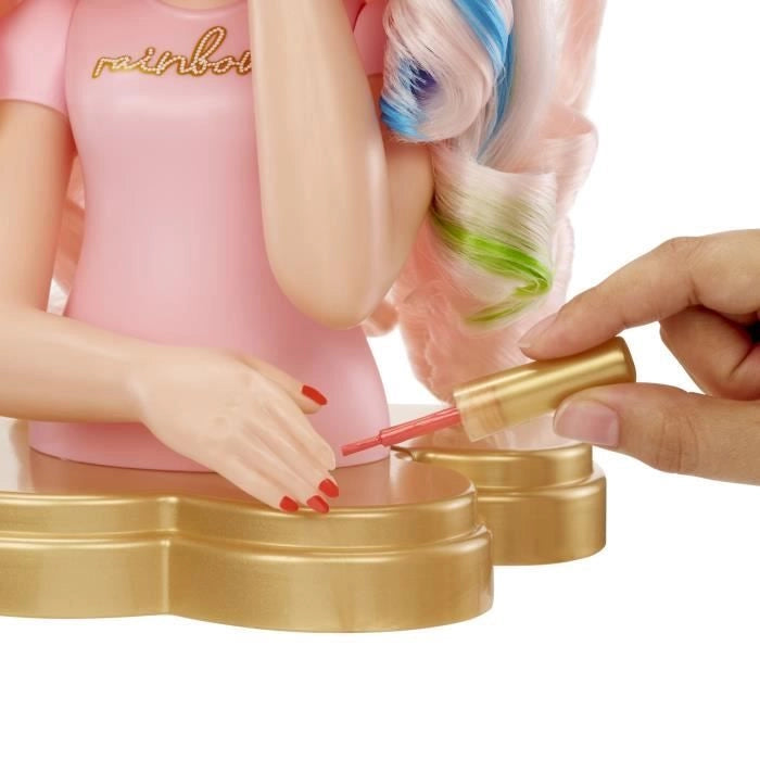 Rainbow High - Testina per acconciature Bella - 33 cm - Colora unghie e capelli - Usa i prodotti per te - Dai 4 anni in su